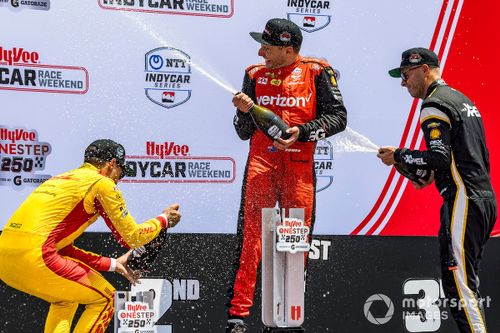 Will Power, Team Penske Chevrolet, Alex Palou, Chip Ganassi Racing Honda, Scott McLaughlin, Team Penske Chevrolet, podio, champán