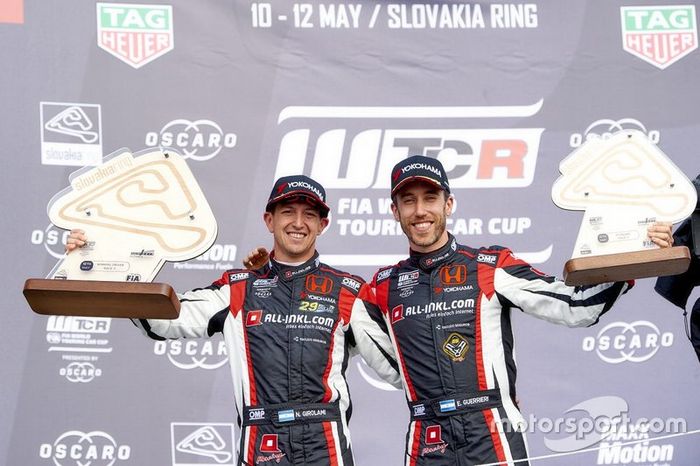 Podio: Néstor Girolami, ALL-INKL.COM Münnich Motorsport Honda Civic Type R TCR, Esteban Guerrieri, ALL-INKL.COM Münnich Motorsport Honda Civic Type R TCR