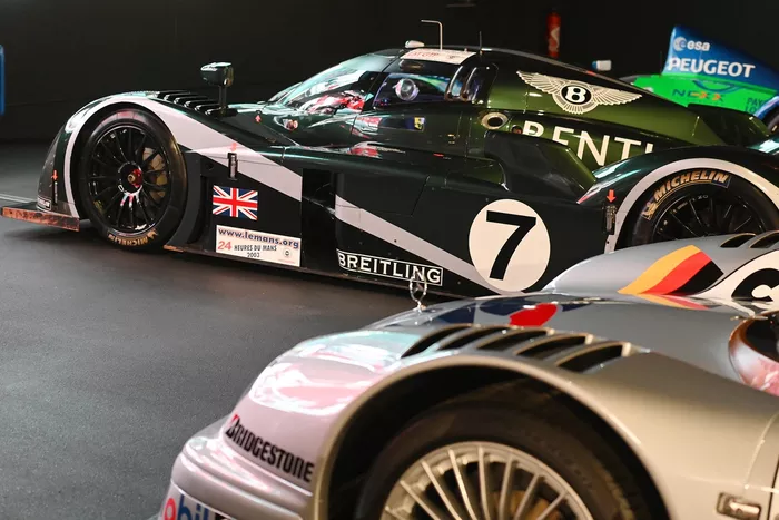 Bentley Speed 8, Mercedes CLK LM