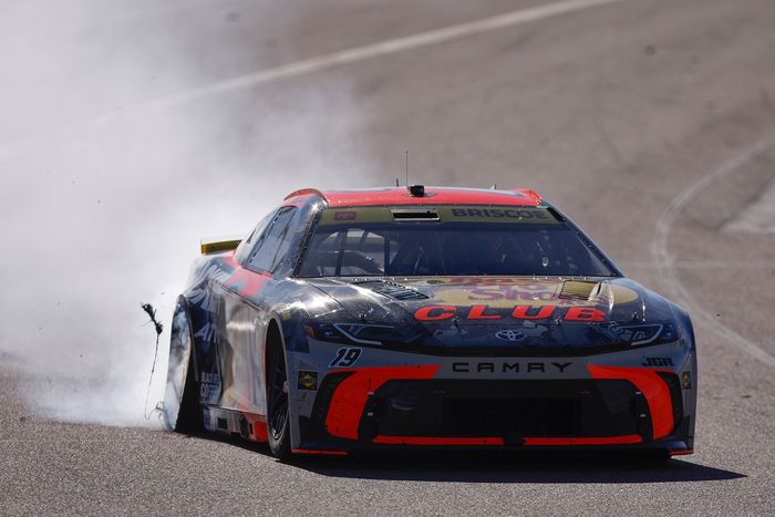 Chase Briscoe tire failure, Joe Gibbs Racing Toyota