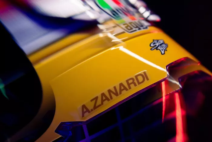 El casco tributo a Zanardi de Marco Bezzecchi