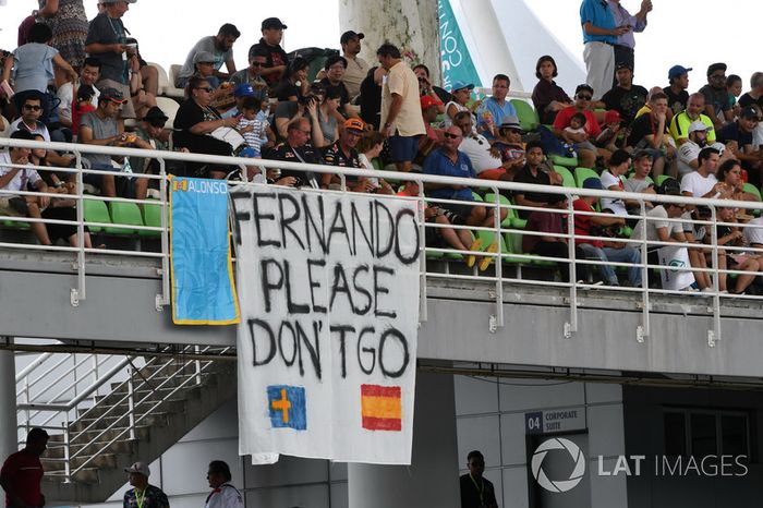 Fernando Alonso, McLaren fans and banners
