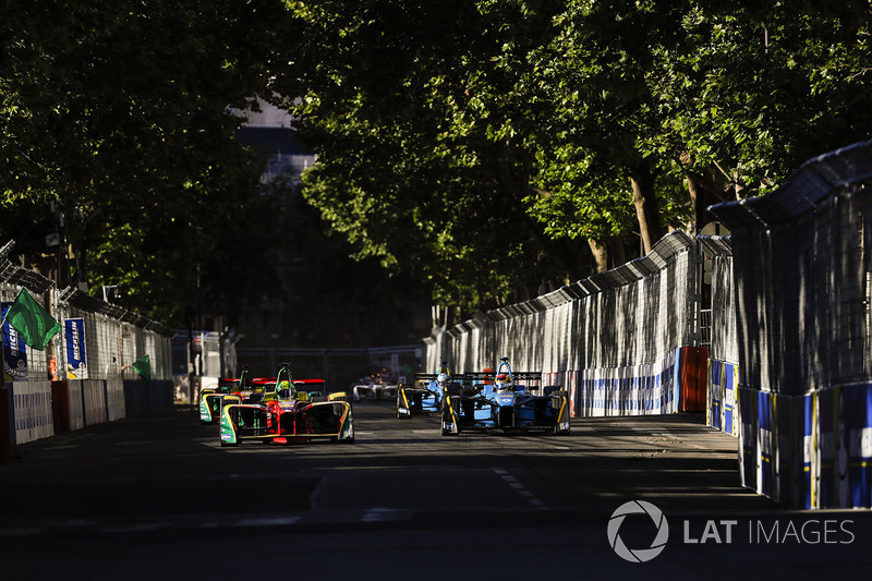 Lucas di Grassi, ABT Schaeffler Audi Sport, et Sébastien Buemi, Renault e.Dams