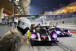 #1 Porsche Team Porsche 919 Hybrid: Тімо Бернхард, Марк Веббер, Брендон Хартлі, #2 Porsche Team Pors