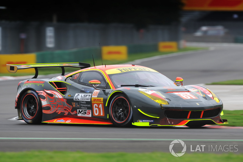 #61 Clearwater Racing Ferrari 488 GTE: Mok Weng Sun, Matt Griffin, Keita Sawa