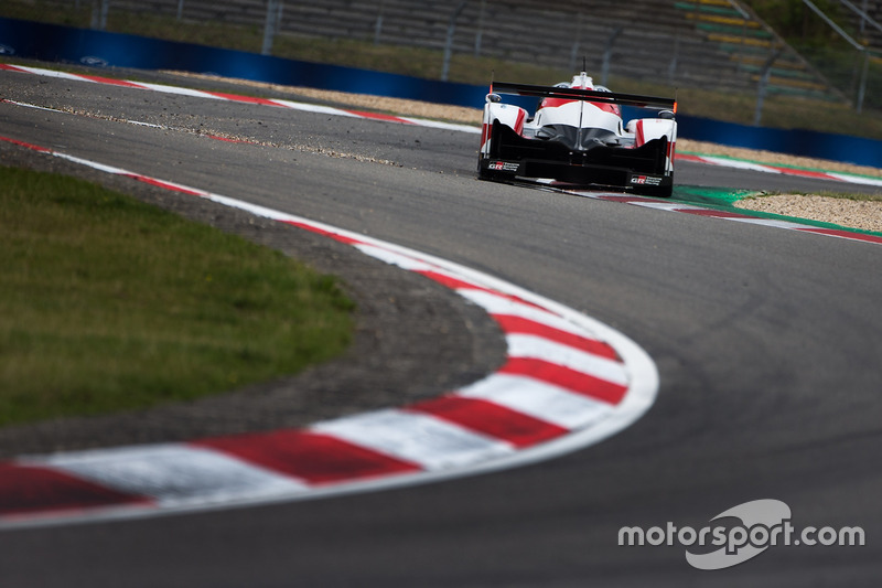 #7 Toyota Gazoo Racing Toyota TS050 Hybrid: Mike Conway, Kamui Kobayashi, Jose Maria Lopez