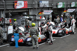 #1 Porsche Team Porsche 919 Hybrid: Neel Jani, Andre Lotterer, Nick Tandy, #2 Porsche Team Porsche 919 Hybrid: Timo Bernhard, Earl Bamber, Brendon Hartley