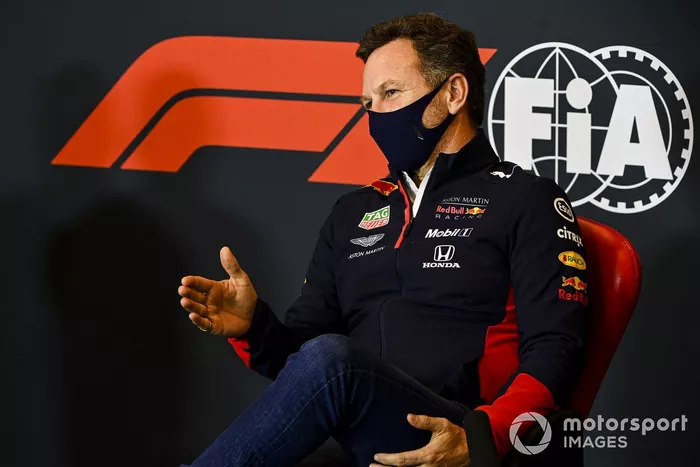 Christian Horner, director del equipo, Red Bull Racing, en la conferencia de prensa