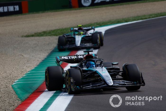 George Russell, Mercedes F1 W15, Lewis Hamilton, Mercedes F1 W15