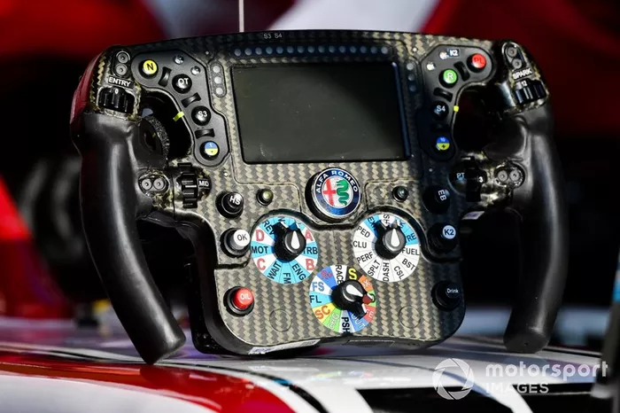 Volante di Kimi Raikkonen, Alfa Romeo Racing C39 