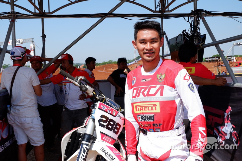Aldi Lazaroni, Team Merah Putih