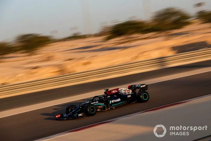 Lewis Hamilton, Mercedes W12 