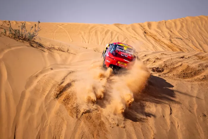 #305 Bahrain Raid Xtreme Hunter: Sebastien Loeb, Daniel Elena