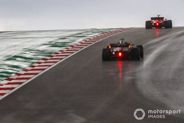 Sebastian Vettel, Ferrari SF1000, Lewis Hamilton, Mercedes F1 W11