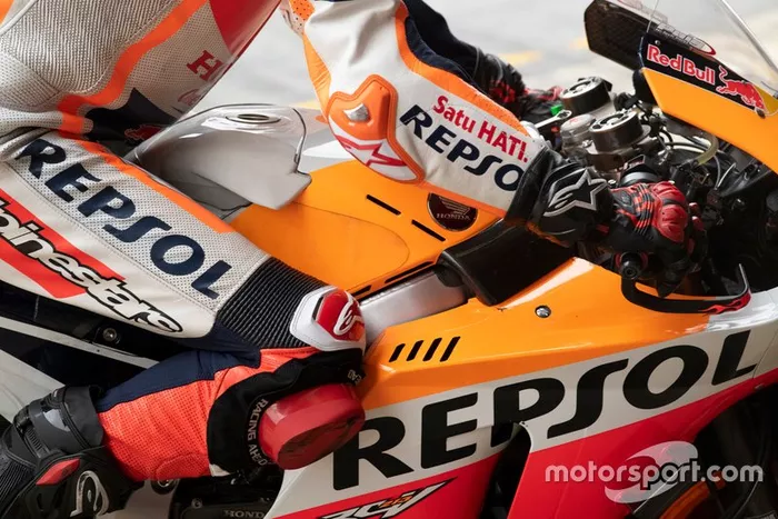 Jorge Lorenzo, Repsol Honda Team, fuel tank