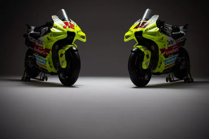 Motos de Fabio Di Giannantonio, VR46 Racing Team, Marco Bezzecchi, VR46 Racing Team