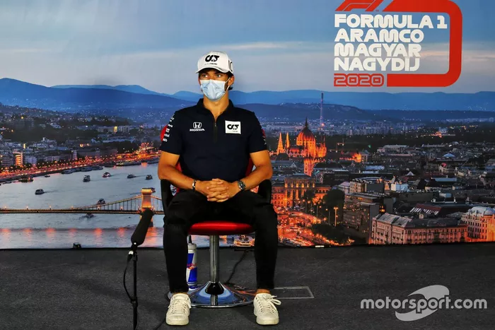 Pierre Gasly, AlphaTauri en la conferencia de prensa