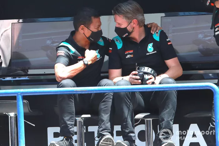 Razlan Razali, Johan Stigefelt