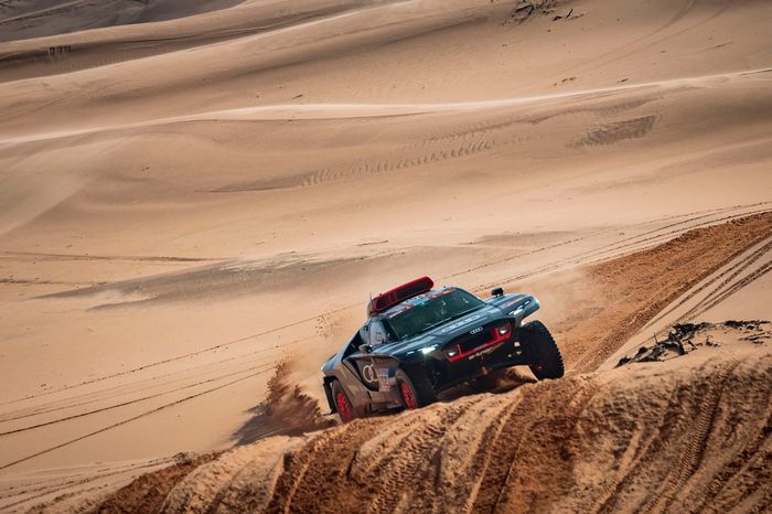 #202 Team Audi Sport Audi: Carlos Sainz, Lucas Cruz