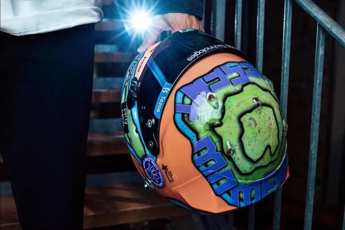 Casco de  Daniel Ricciardo, McLaren