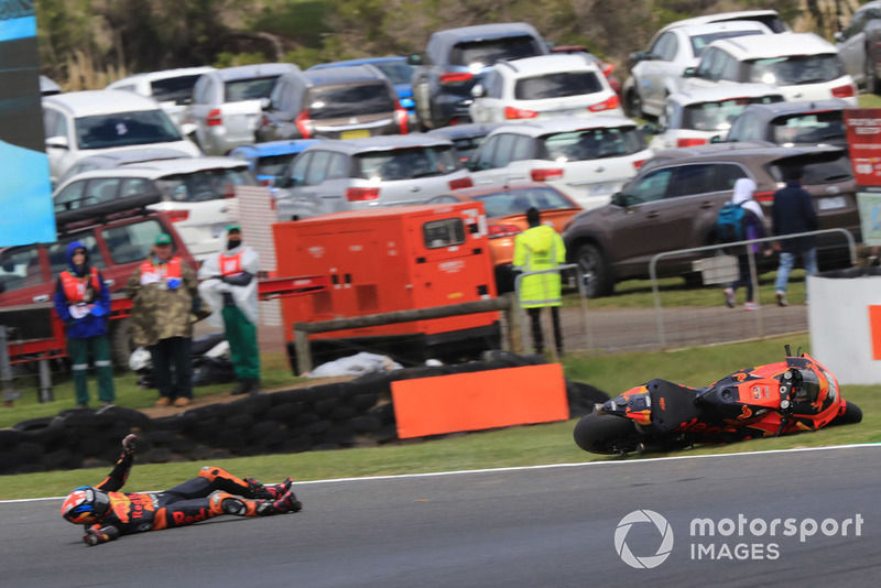 Bradley Smith, Red Bull KTM Factory Racing,crash