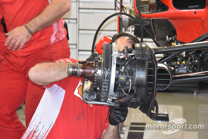 Ferrari SF71H, dettaglio del disco del freno della ruota anteriore