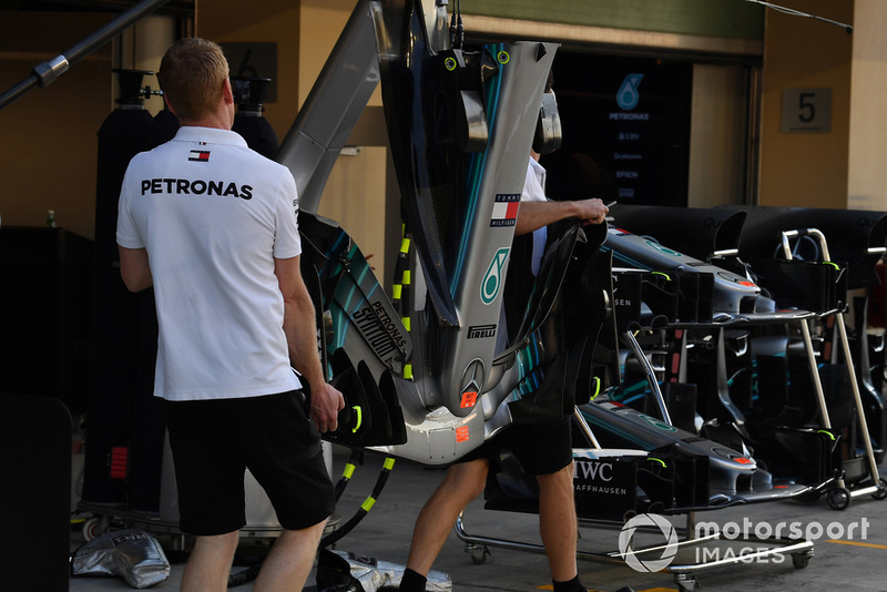 Mercedes-AMG F1 W09 voorvleugel