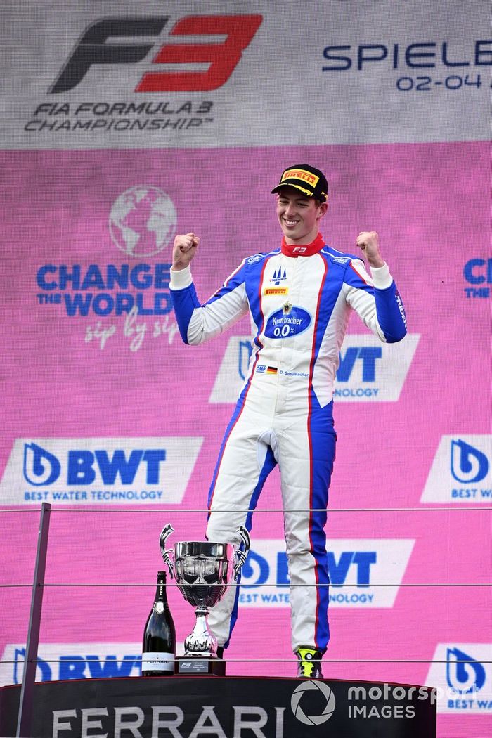 Podio: ganador David Schumacher, Trident