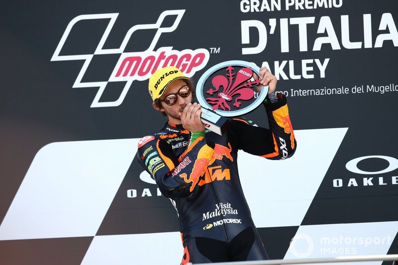 Ganador de la carrera Remy Gardner, Red Bull KTM Ajo