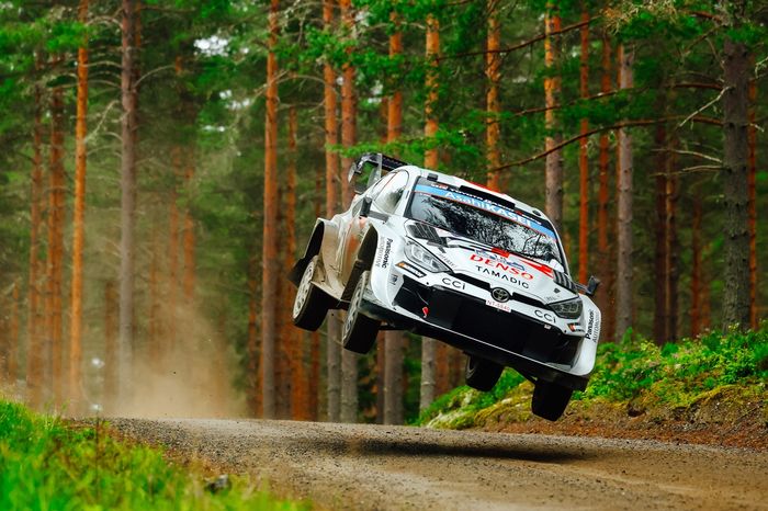 Такамото Кацута, Аарон Джонстон, Toyota Gazoo Racing Wrt Toyota Gr Yaris Rally1