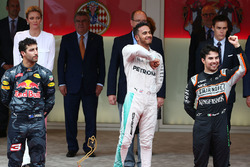Podium: race winner Lewis Hamilton, Mercedes AMG F1, second place Daniel Ricciardo, Red Bull Racing,