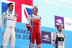 Podium : le vainqueur Felix Rosenqvist, Mahindra Racing, le deuxième Sébastien Buemi, Renault e.Dams, et le troisième Sam Bird, DS Virgin Racing