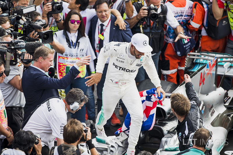 2017 Formula 1 Dünya Şampiyonu Lewis Hamilton, Mercedes AMG F1