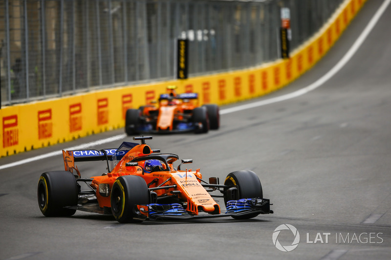 Fernando Alonso, McLaren MCL33 Renault, Stoffel Vandoorne, McLaren MCL33 Renault