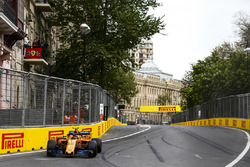 Stoffel Vandoorne, McLaren MCL33 Renault