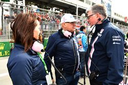 Otmar Szafnauer, Force India Formula One Team Chief Operating Officer on the grid