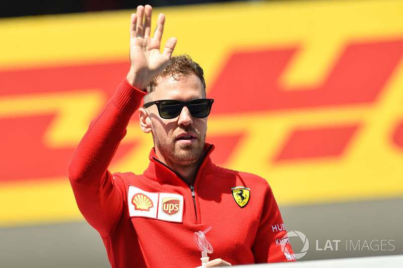 Sebastian Vettel, Ferrari lors de la parade des pilotes