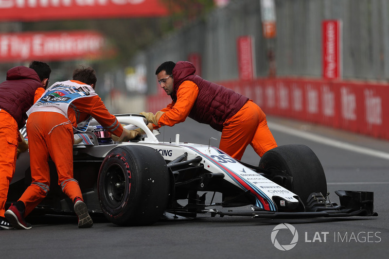 Race retiree Sergey Sirotkin, Williams FW41