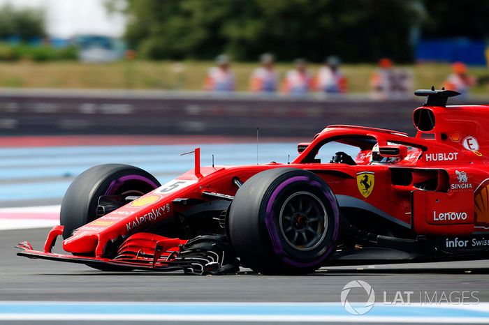 Sebastian Vettel, Ferrari SF71H con el alerón tocado