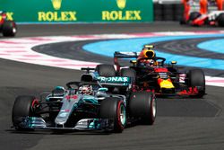 Arrancada Lewis Hamilton, Mercedes AMG F1 W09 líder