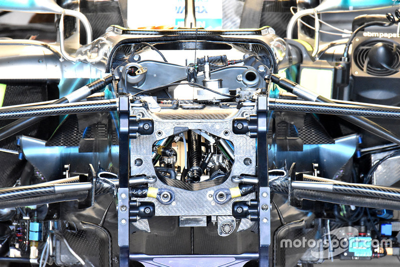 Bagian dalam sasis Mercedes AMG F1 W09