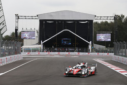 #6 Toyota Racing, Toyota TS050 Hybrid: Stéphane Sarrazin, Mike Conway, Kamui Kobayashi