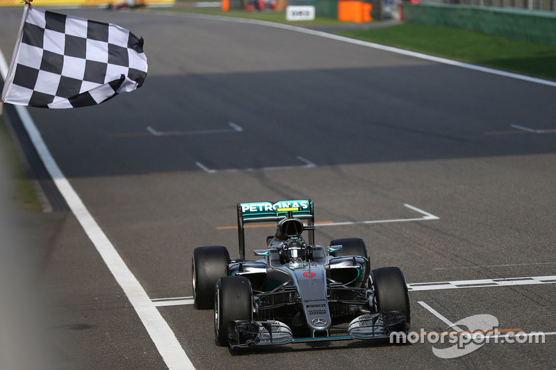 Winnaar Nico Rosberg, Mercedes AMG F1 Team W07