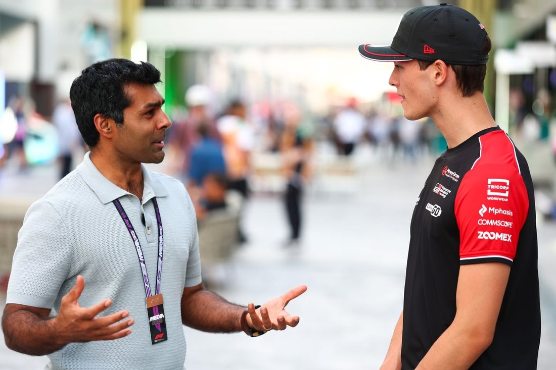 Oliver Bearman, Haas F1 Team, Karun Chandhok