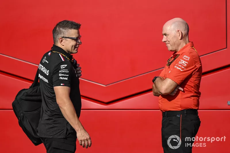 Peter Bonnington, ingénieur principal de course, Mercedes-AMG F1 Team, Jock Clear, ingénieur principal de performance, Scuderia Ferrari