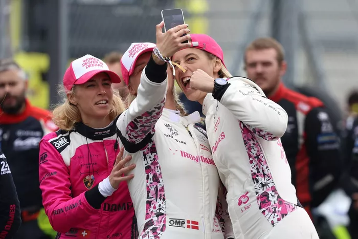 #85 Iron Dames Lamborghini Huracan LMGT3 Evo2: Sarah Bovy, Michelle Gatting, Rahel Frey 