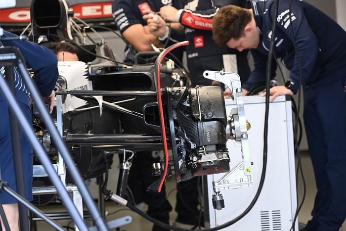 Detalle técnico del AlphaTauri AT04