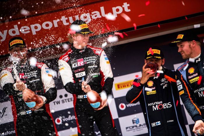 Podio: Kalle Rovanperä, Jonne Halttunen, Toyota Gazoo Racing WRT Toyota GR Yaris Rally1