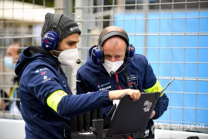 Mecánicos de Envision Virgin racing