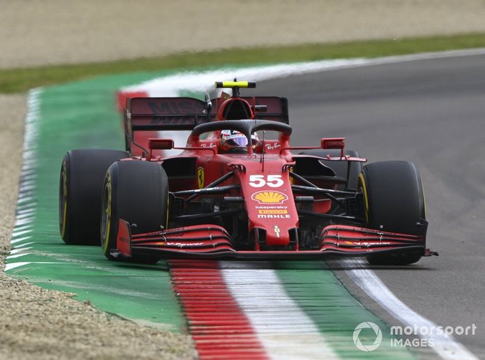 Carlos Sainz Jr., Ferrari SF21